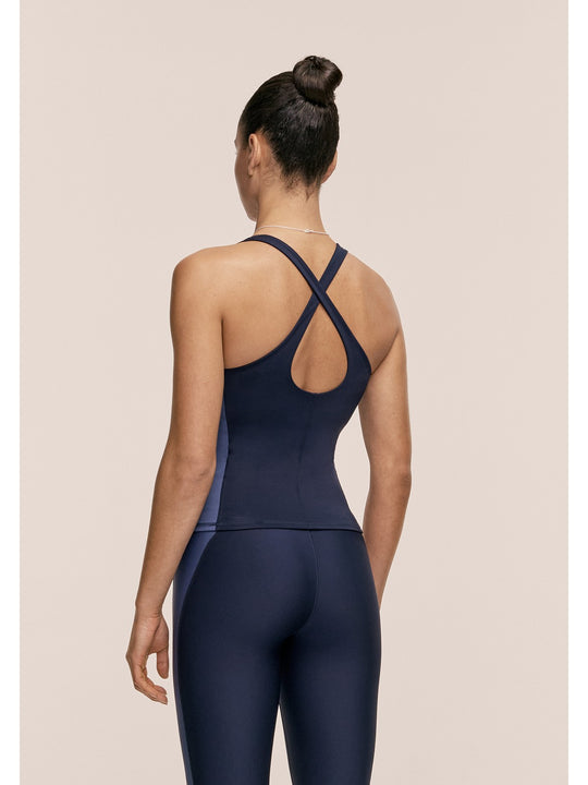 Koszulka damska CASALL Shaped Block Built in Bra Tank kolor granatowy
Koszulka damska CASALL Shaped Block Built in Bra Tank kolor granatowy