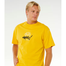 Koszulka męska RIP CURL Inner Visions Rotten Sun Tee żółta
Koszulka męska RIP CURL Inner Visions Rotten Sun Tee żółta