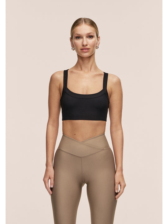 Top damski CASALL Defined Rib Sport Top kolor czarny
Top damski CASALL Defined Rib Sport Top kolor czarny