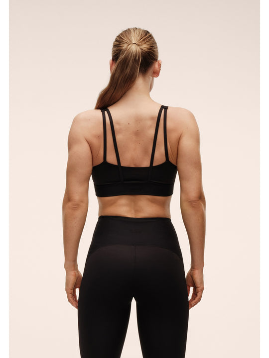 Top damski CASALL Brace Rib Top czarny
Top damski CASALL Brace Rib Top czarny