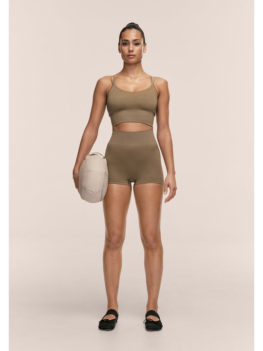 Legginsy treningowe damskie CASALL Shiny Seamless Rib Hotpants kolor zielony
Legginsy treningowe damskie CASALL Shiny Seamless Rib Hotpants kolor zielony