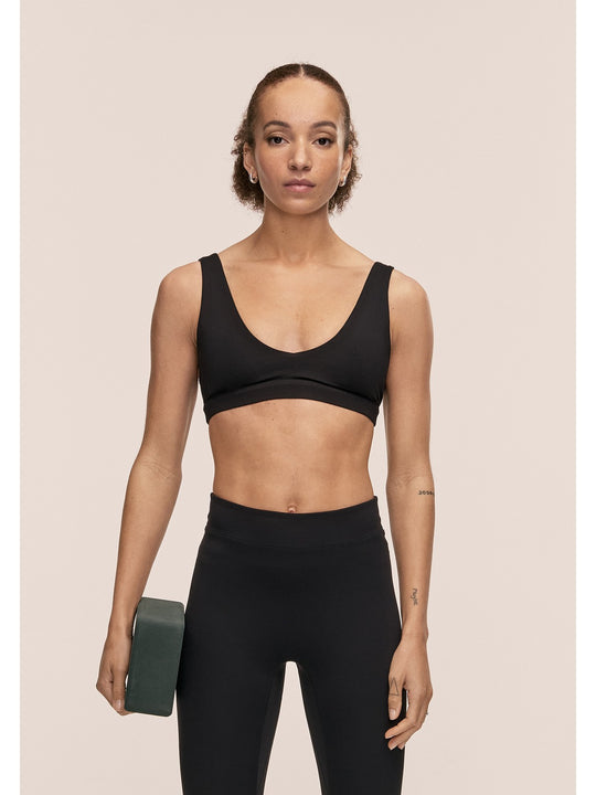 Stanik sportowy CASALL Soft Touch Padded Sports Bra kolor czarny
Stanik sportowy CASALL Soft Touch Padded Sports Bra kolor czarny