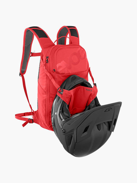 Plecak z bukłakiem EVOC Ride 8 + Hydration Bladder 2 true red
Plecak z bukłakiem EVOC Ride 8 + Hydration Bladder 2 true red