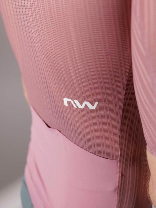 Koszulka rowerowa NORTHWAVE Extreme Ultralight Jersey S/s różowy
Koszulka rowerowa NORTHWAVE Extreme Ultralight Jersey S/s różowy