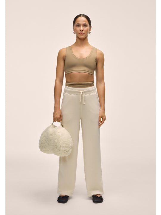 Spodnie damskie CASALL Peachy Straight Leg Jogger kolor biały
Spodnie damskie CASALL Peachy Straight Leg Jogger kolor biały