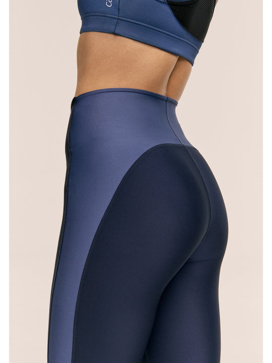 Legginsy treningowe damskie CASALL Shaped Block High Waist Tights kolor granatowy
Legginsy treningowe damskie CASALL Shaped Block High Waist Tights kolor granatowy