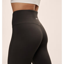 Spodnie damskie CASALL Soft Touch Flared Pants kolor czarny
Spodnie damskie CASALL Soft Touch Flared Pants kolor czarny