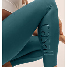 Legginsy treningowe damskie CASALL Graphic High Waist Tights kolor zielony
Legginsy treningowe damskie CASALL Graphic High Waist Tights kolor zielony