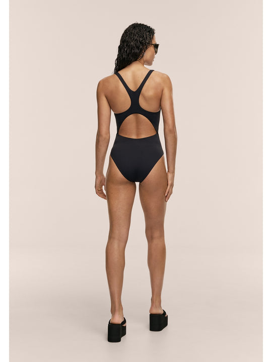 Kostium kąpielowy CASALL Deep Racerback Swimsuit kolor czarny
Kostium kąpielowy CASALL Deep Racerback Swimsuit kolor czarny