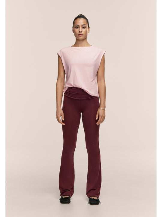 Spodnie damskie CASALL Sublime Folded Flare Pants kolor bordowy
Spodnie damskie CASALL Sublime Folded Flare Pants kolor bordowy