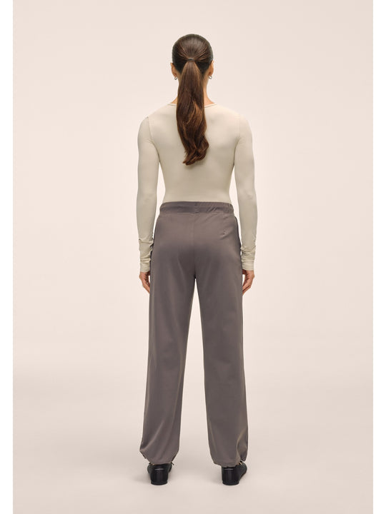 Spodnie damskie CASALL Stamp Loose Pant kolor szary
Spodnie damskie CASALL Stamp Loose Pant kolor szary