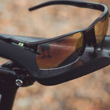 Okulary fotochromowe JULBO OUTLINE - czarny | Reactiv Light Amplifier Cat 1-3 - L - Adventure Sports
Okulary fotochromowe JULBO OUTLINE - czarny | Reactiv Light Amplifier Cat 1-3 - L - Adventure Sports