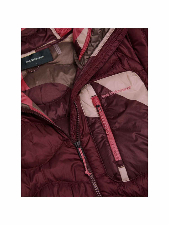 Kurtka puchowa damska PEAK PERFORMANCE Helium AOP Utility Down Hood bordowa
Kurtka puchowa damska PEAK PERFORMANCE Helium AOP Utility Down Hood bordowa