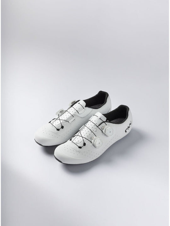 Buty rowerowe NORTHWAVE Extreme Plus białe
Buty rowerowe NORTHWAVE Extreme Plus białe