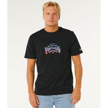 Koszulka męska RIP CURL Meo Peniche Pro 2026 Logo Tee czarna
Koszulka męska RIP CURL Meo Peniche Pro 2026 Logo Tee czarna