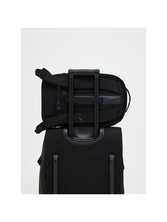 idventuresports.comecak-peak-performance-commuter-backpack-g80429010-050 detail2
idventuresports.comecak-peak-performance-commuter-backpack-g80429010-050 detail2
