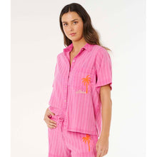 Koszulka damska RIP CURL Hotel Malibu Embroid Shirt różowa
Koszulka damska RIP CURL Hotel Malibu Embroid Shirt różowa
