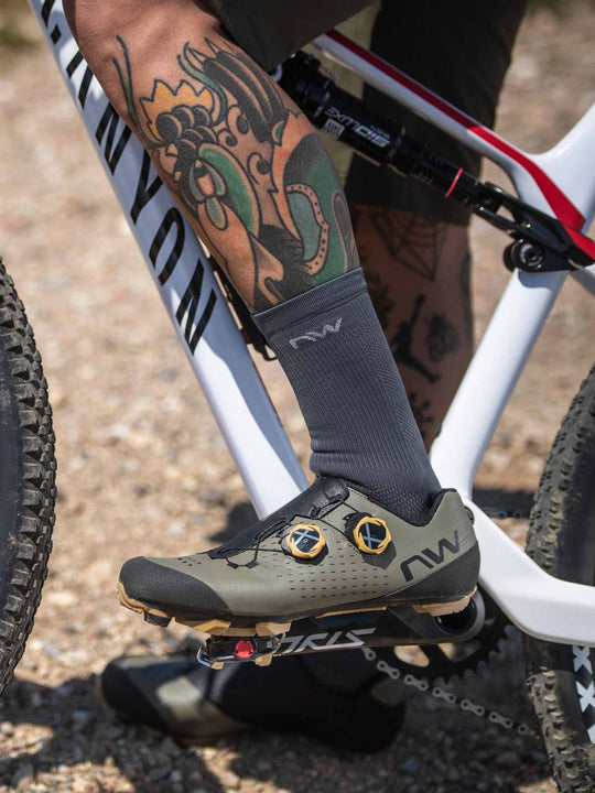 Skarpety rowerowe NORTHWAVE EXTREME PRO Sock - czarny/szary - Adventure Sports
Skarpety rowerowe NORTHWAVE EXTREME PRO Sock - czarny/szary - Adventure Sports