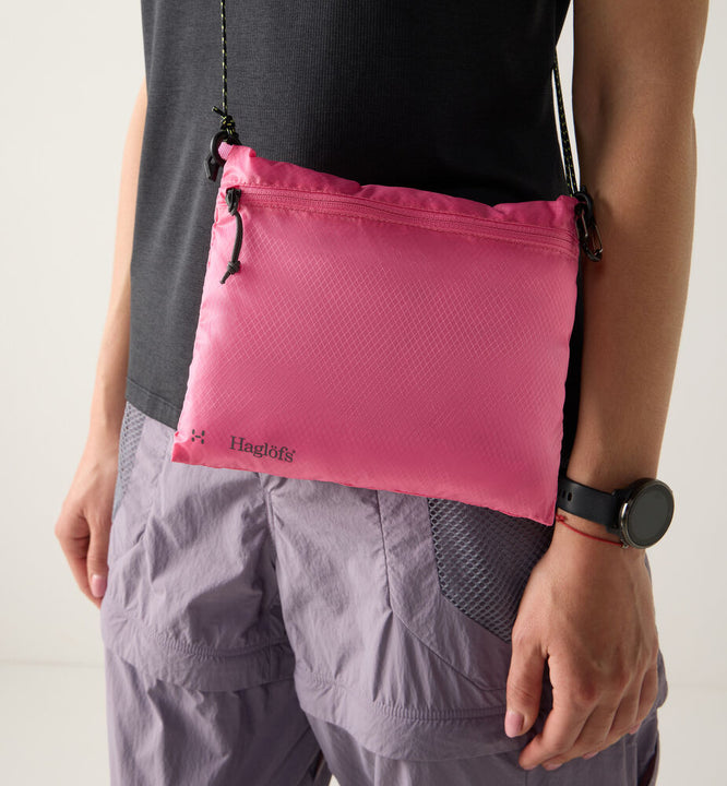 Torebka HAGLÖFS Flat accessory bag lantana pink
Torebka HAGLÖFS Flat accessory bag lantana pink