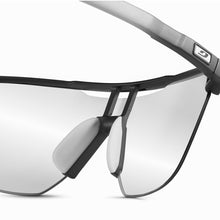 Okulary fotochromowe JULBO FREQUENCY - czarno/niebieski | Reactiv High Contrast cat 0-3 - M - Adventure Sports
Okulary fotochromowe JULBO FREQUENCY - czarno/niebieski | Reactiv High Contrast cat 0-3 - M - Adventure Sports