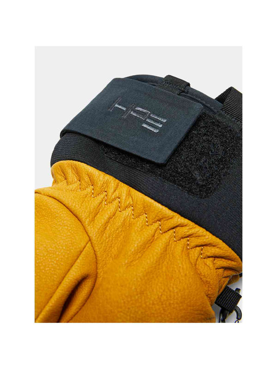 Rękawice narciarskie PEAK PERFORMANCE Leather HIPE Solarcore Insulated Ski Mitten beżowe
Rękawice narciarskie PEAK PERFORMANCE Leather HIPE Solarcore Insulated Ski Mitten beżowe