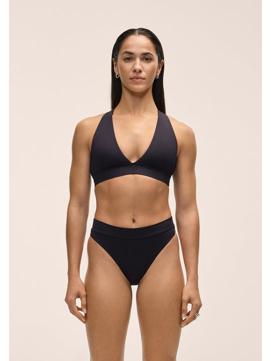 Stanik kąpielowy CASALL V-Neck Crossback Bikini Top kolor czarny
Stanik kąpielowy CASALL V-Neck Crossback Bikini Top kolor czarny
