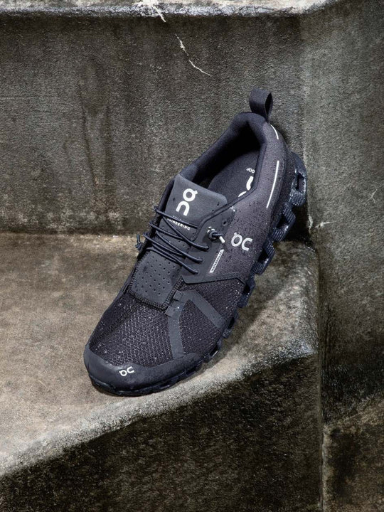 Buty damskie ON RUNNING W CLOUD Waterproof - granatowy
