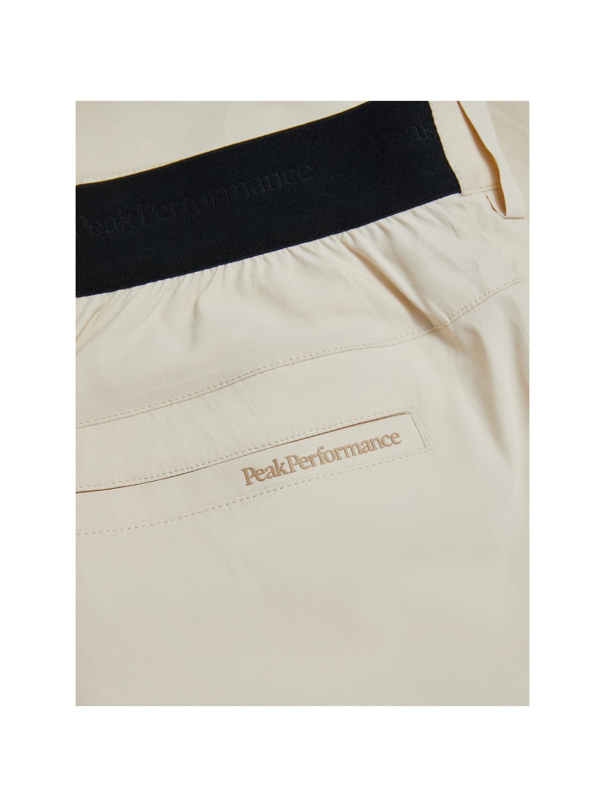 Szorty Peak Performance M Player Shorts beżowy - Adventure Sports