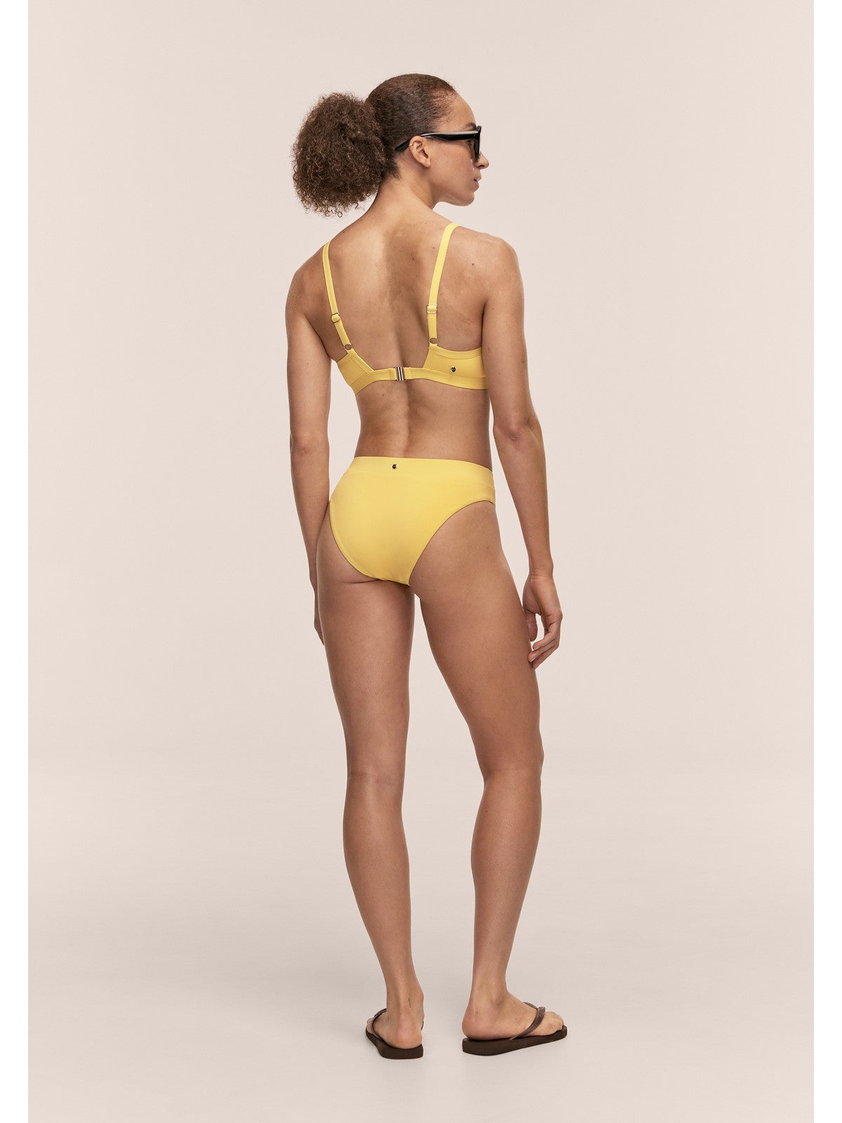 Majtki kąpielowe CASALL High Waist Bikini Brief kolor żółty