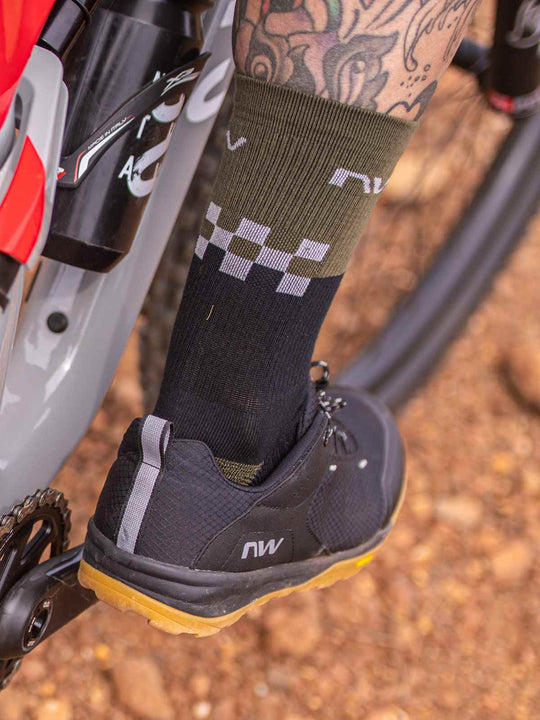 Skarpety rowerowe NORTHWAVE EDGE - zielony/czarny - Adventure Sports
