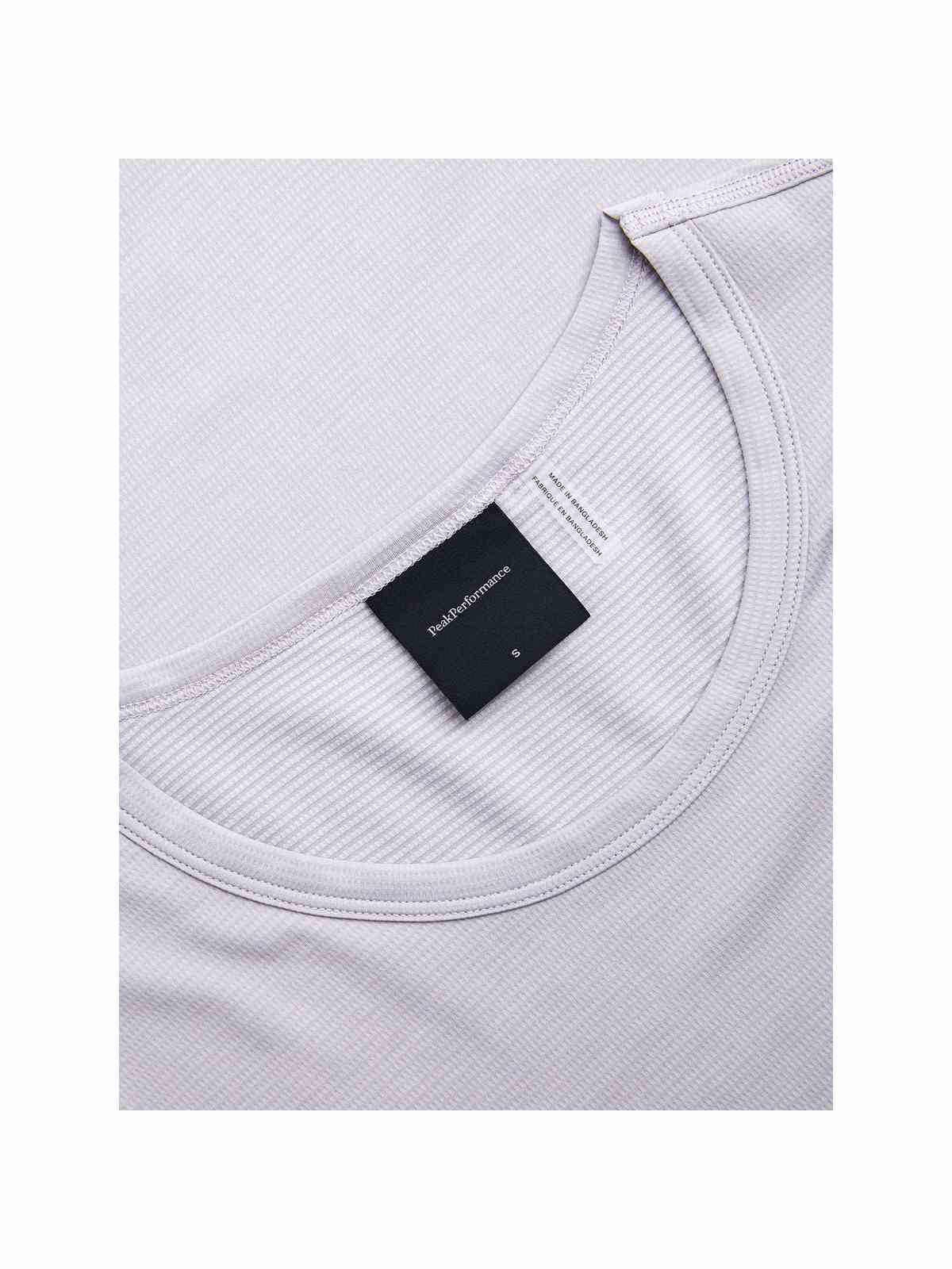 adventuresports koszulka-peak-performance-w-trail-shortsleeve-g79477110-n45 detail1