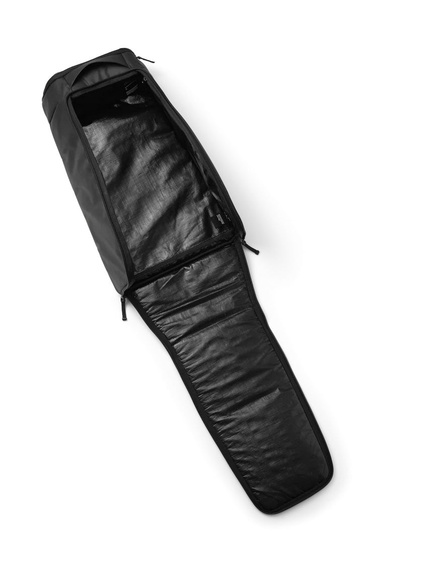 Plecak Db™ Hugger Bootpack 45L Black Out