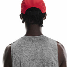 Czapka z daszkiem ON RUNNING Lightweight Cap czerwony
