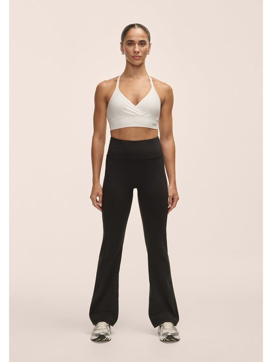 Spodnie damskie CASALL Soft Touch Flared Pants kolor czarny
