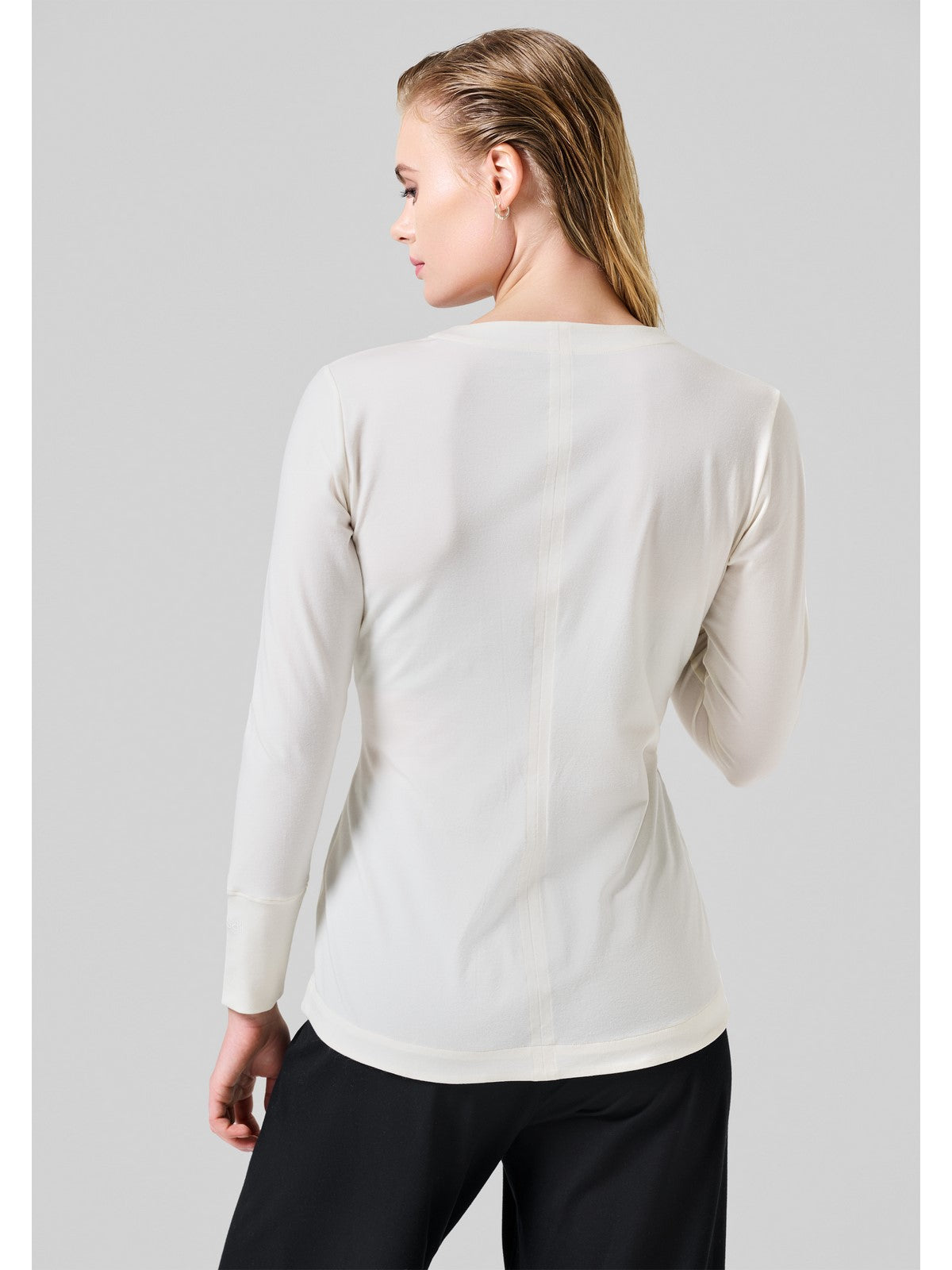 Bluza damska CASALL Studio Cardigan biały - Adventure Sports
