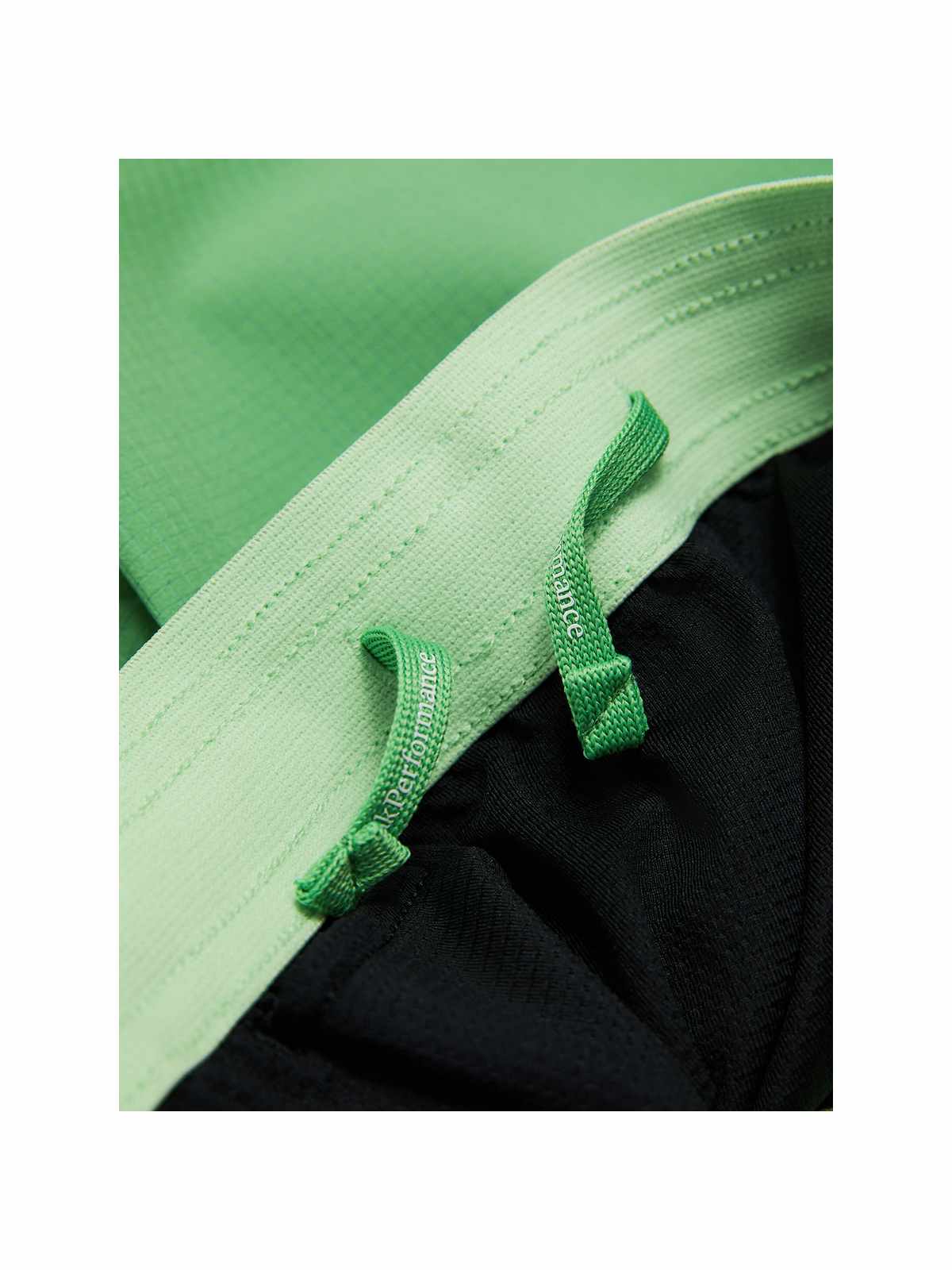 Szorty treningowe damskie PEAK PERFORMANCE W Trail Light Shorts zielone - Adventure Sports