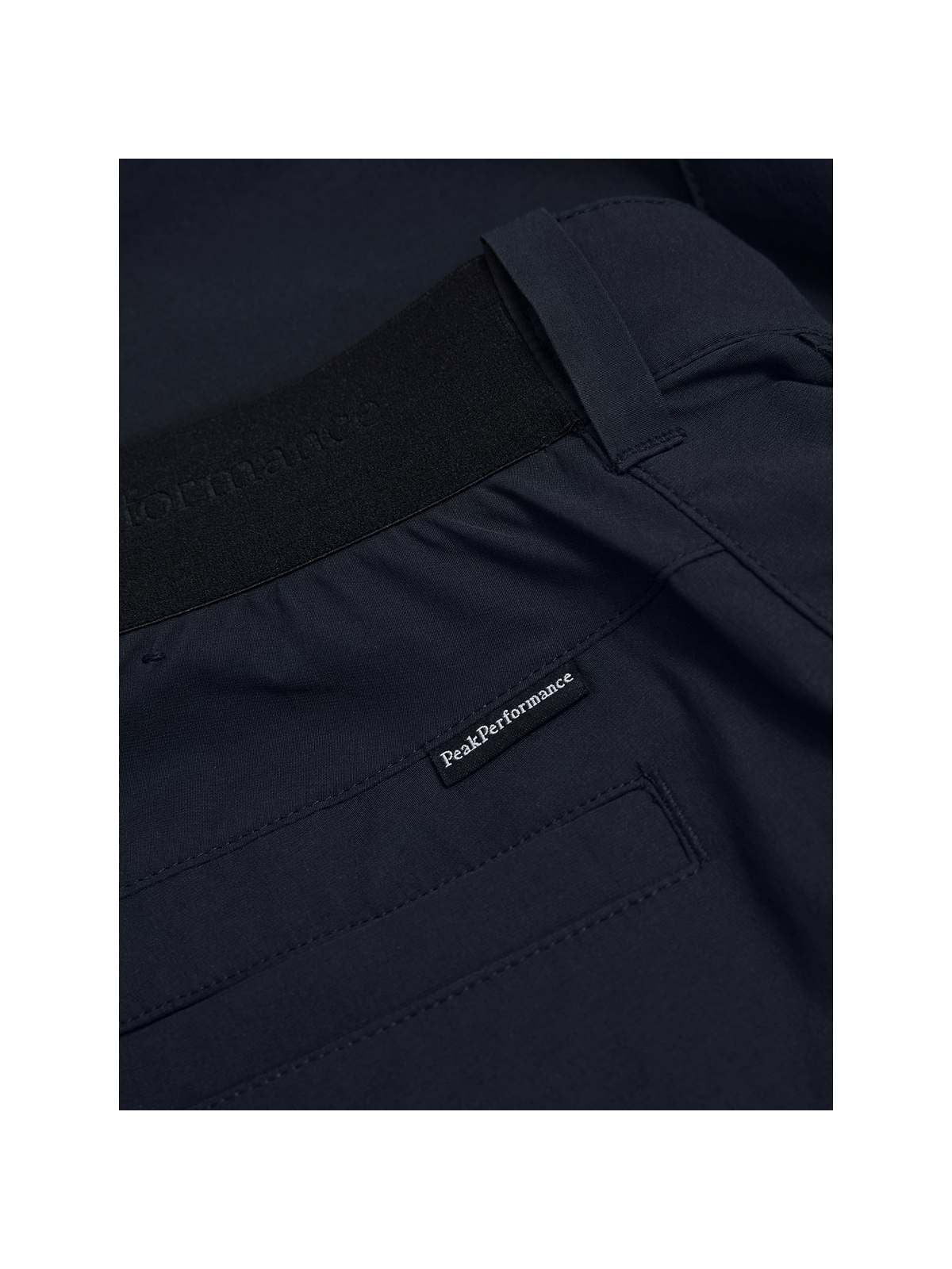 Szorty PEAK PERFORMANCE M Player Cargo Shorts czarny - Adventure Sports