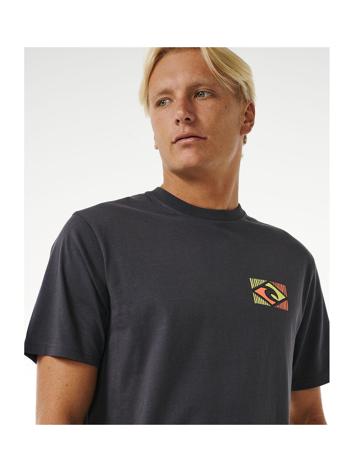 Koszulka RIP CURL Traditions Tee czarny - Adventure Sports