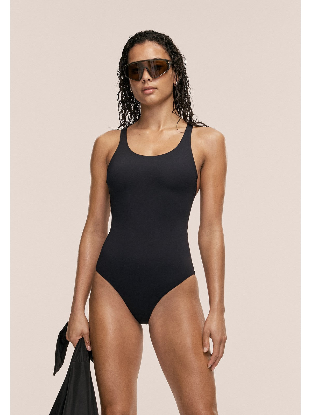 Kostium kąpielowy CASALL Deep Racerback Swimsuit kolor czarny