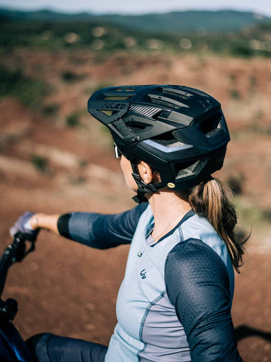 Kask rowerowy Julbo Forest Evo czarno fioletowy - Adventure Sports
