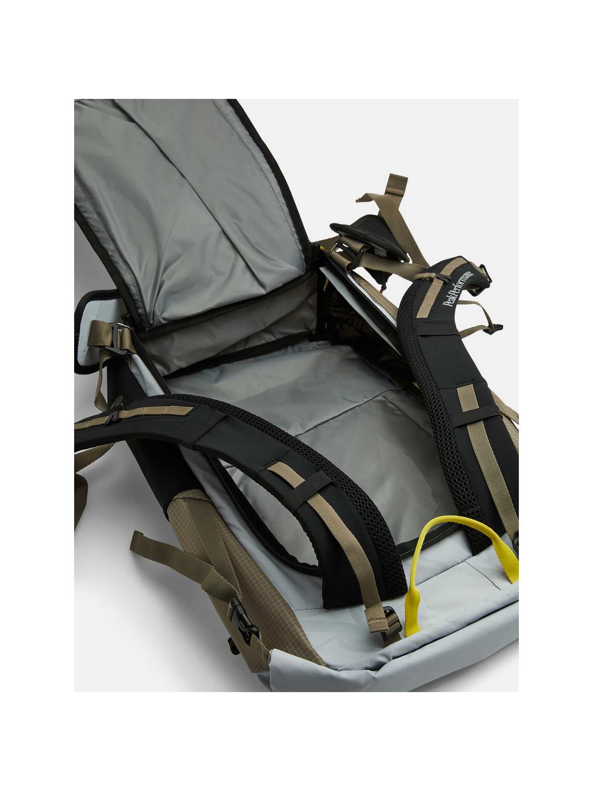 idventuresports.comecak-peak-performance-hike-backpack-g80705020-g67 detail1