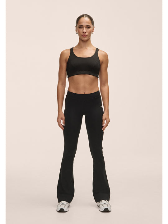 Spodnie damskie CASALL Flare Low Waist Pant kolor czarny
