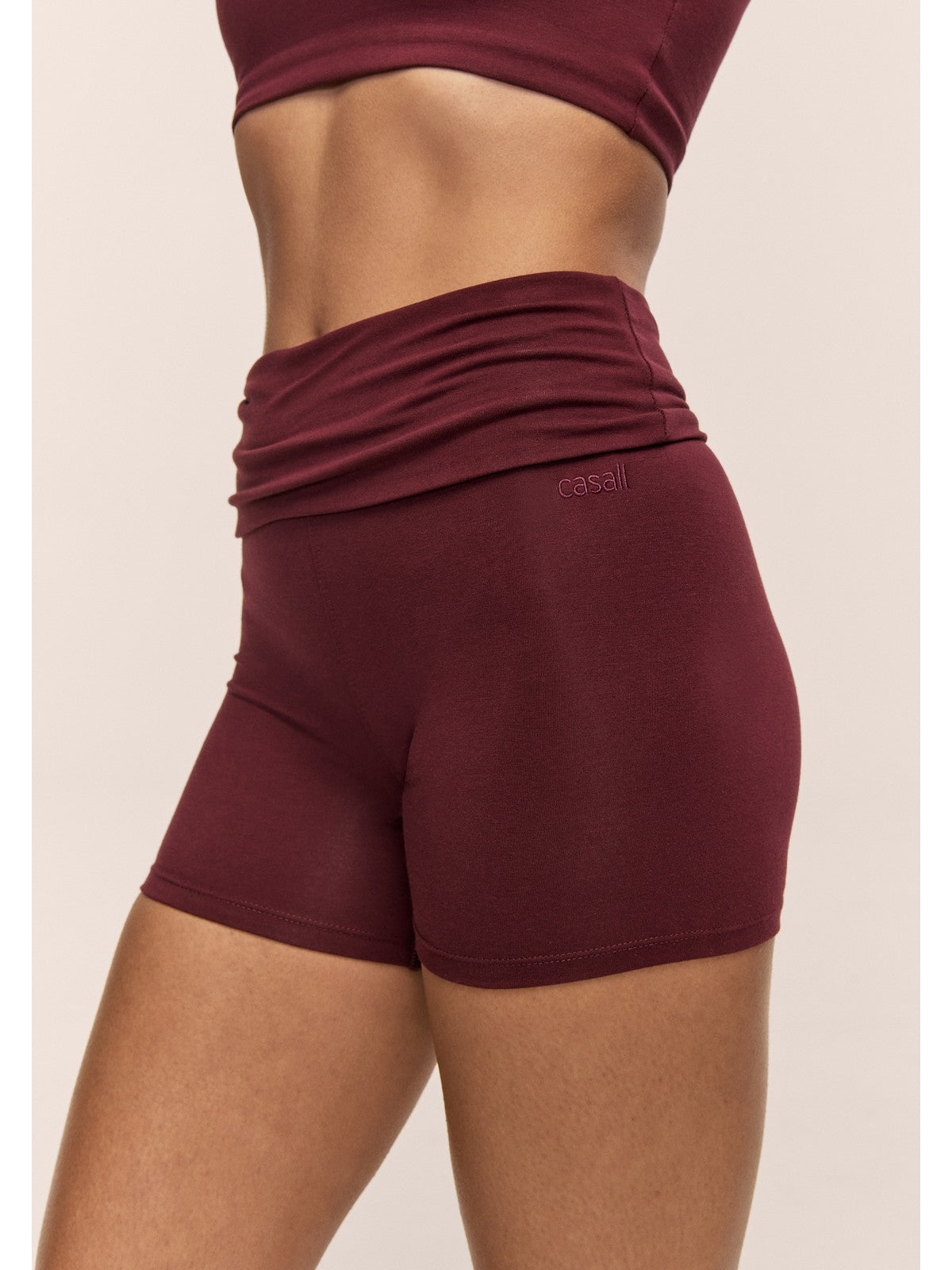Legginsy treningowe damskie CASALL Sublime Folded Hotpants kolor bordowy