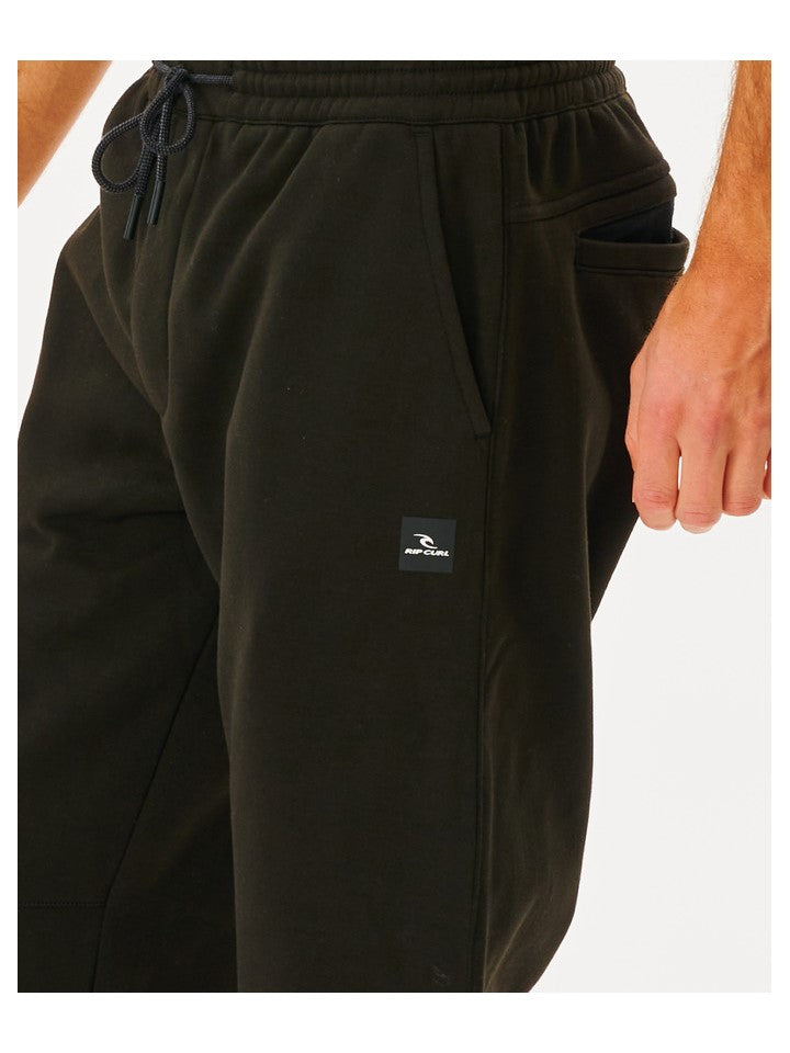 Spodnie RIP CURL Anti Series Departed Trackpant czarny - Adventure Sports