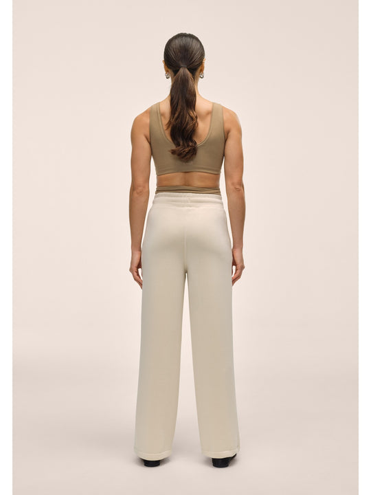 Spodnie damskie CASALL Peachy Straight Leg Jogger kolor biały

