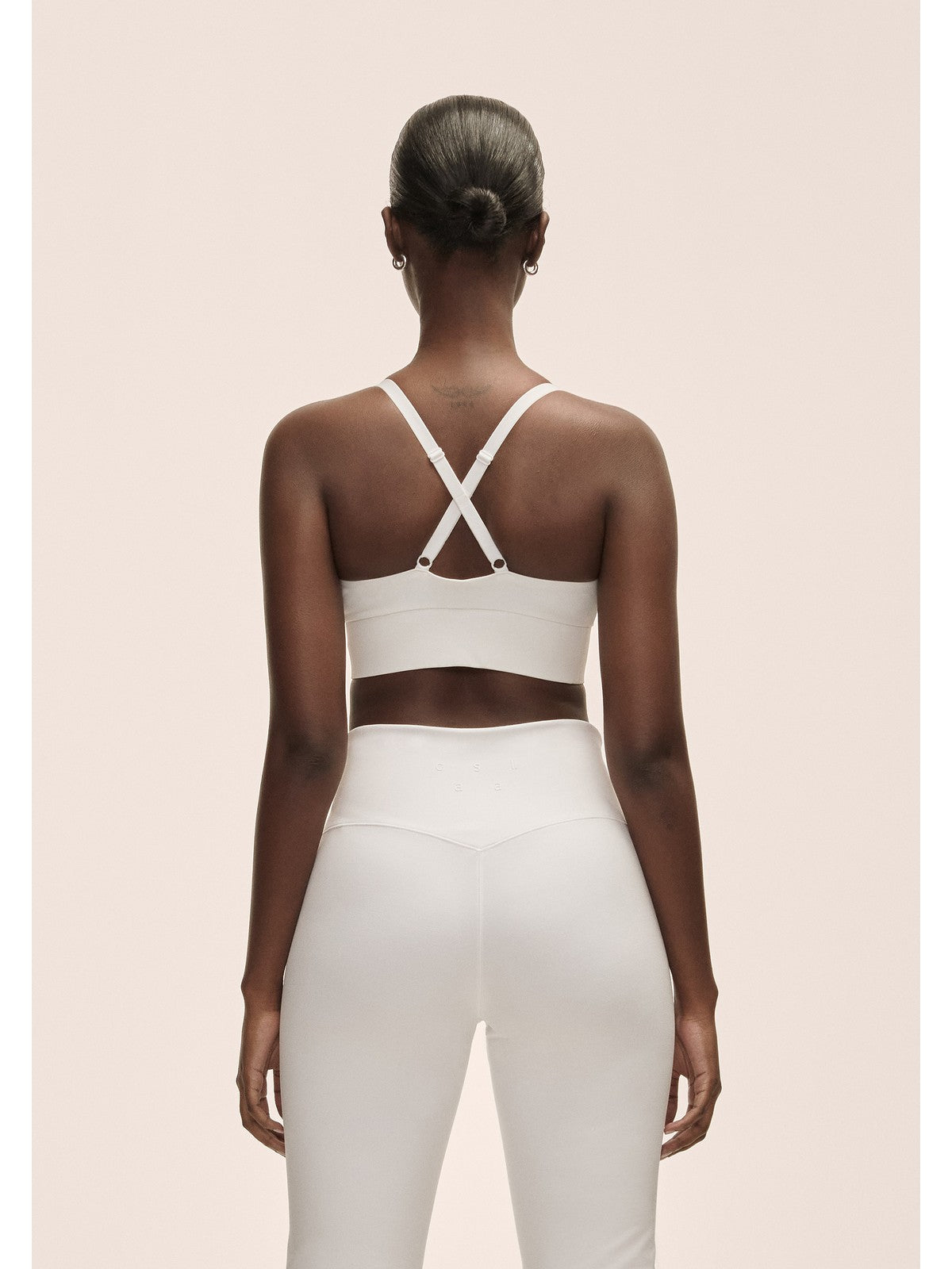 Stanik treningowy CASALL Wrap Sports Bra biały kolor biały