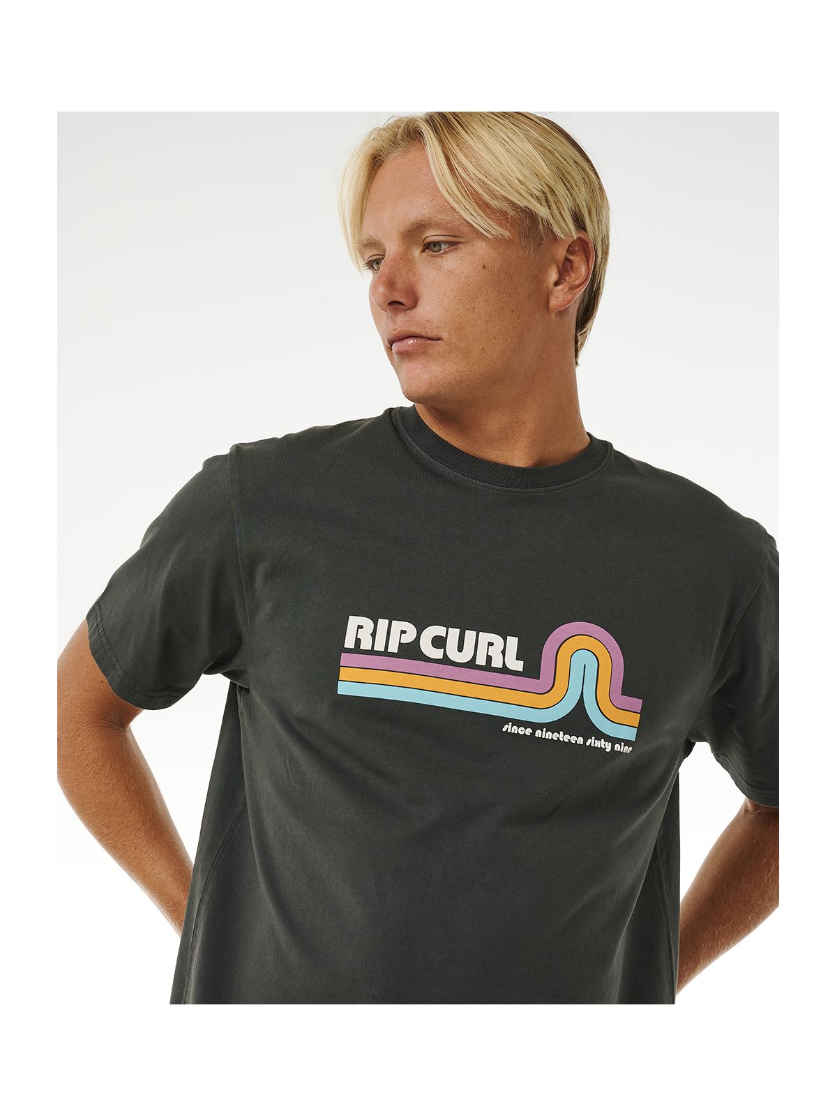 Koszulka RIP CURL Surf Revival Mumma Tee czarny - Adventure Sports