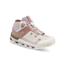 Buty trekkingowe damskie ON RUNNING W Cloudtrax różowo/beżowe

