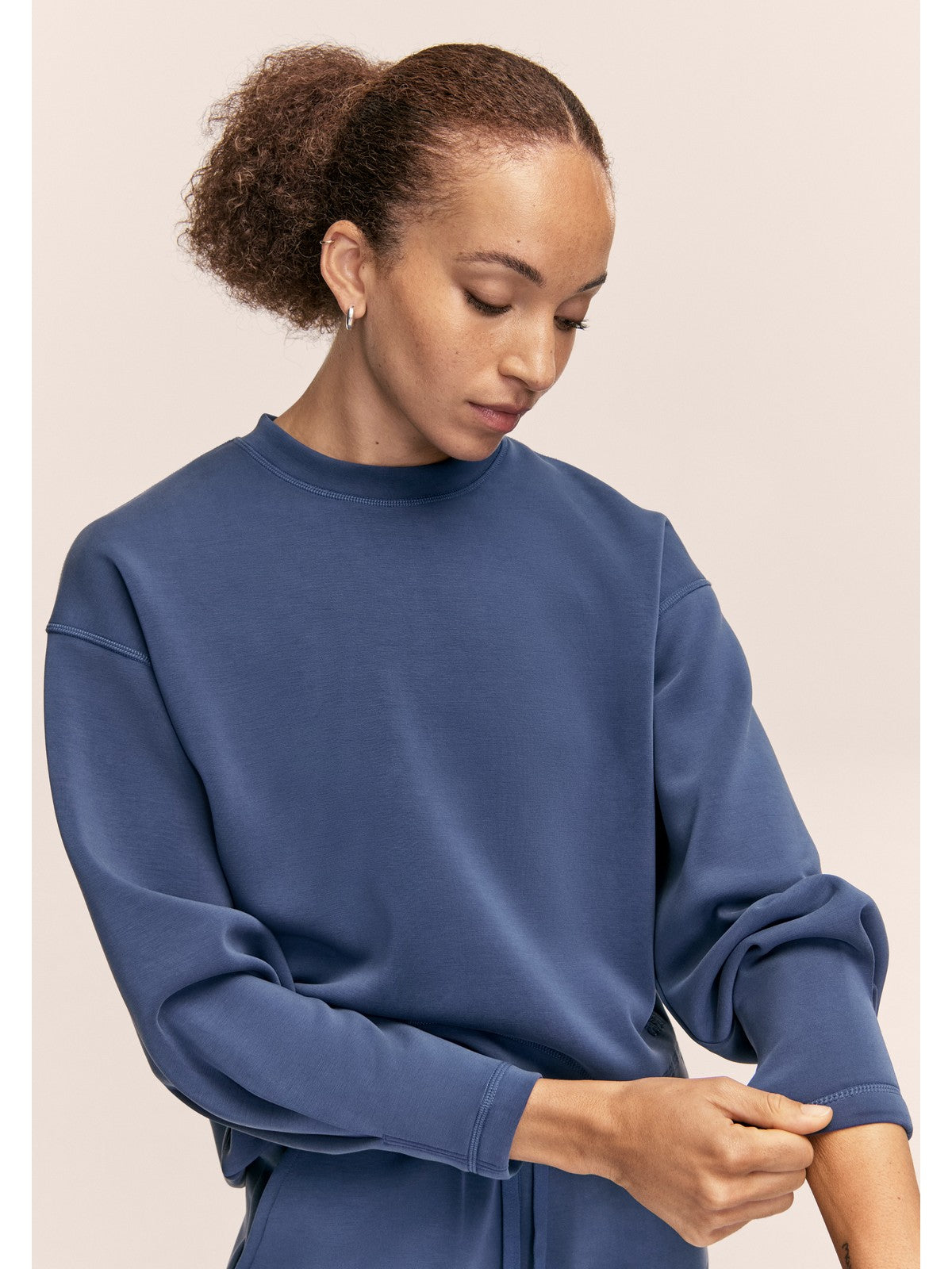 Bluza damska CASALL Peachy Crew Neck kolor granatowy