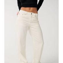 Spodnie damskie RIP CURL Aggie Cord Relaxed Pant białe
